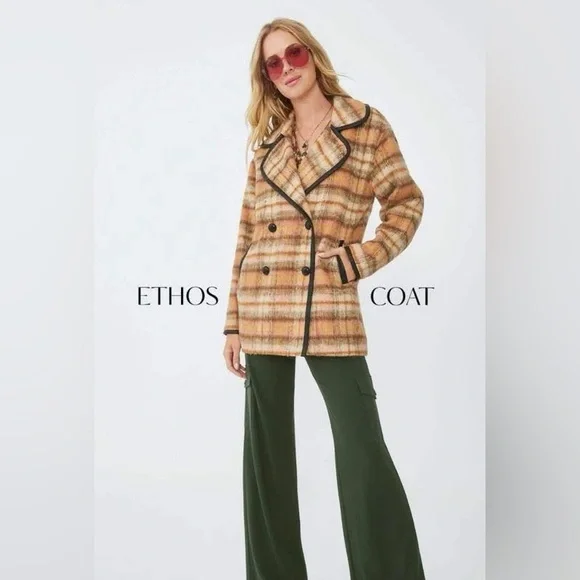 CAbi Ethos Coat 4781 - Picture 3 of 10